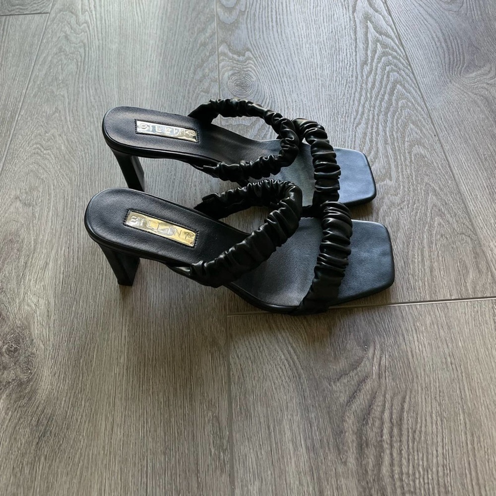 BILLINI OLINA BLACK SCRUNCHIE STYLE BLOCK SLIP ON HEELS MULES SHOES SIZE 10 NEW
